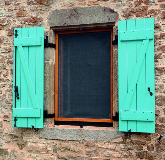 Chassis De Fenetre Trop Petit Par Rapport A La Maconnerie Comment Faire Fenetres Et Volets